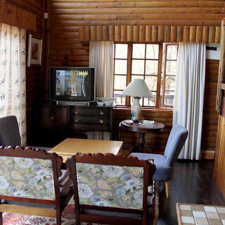 Ndlovu Log Home Dinokeng Klipdrift Exteriör bild